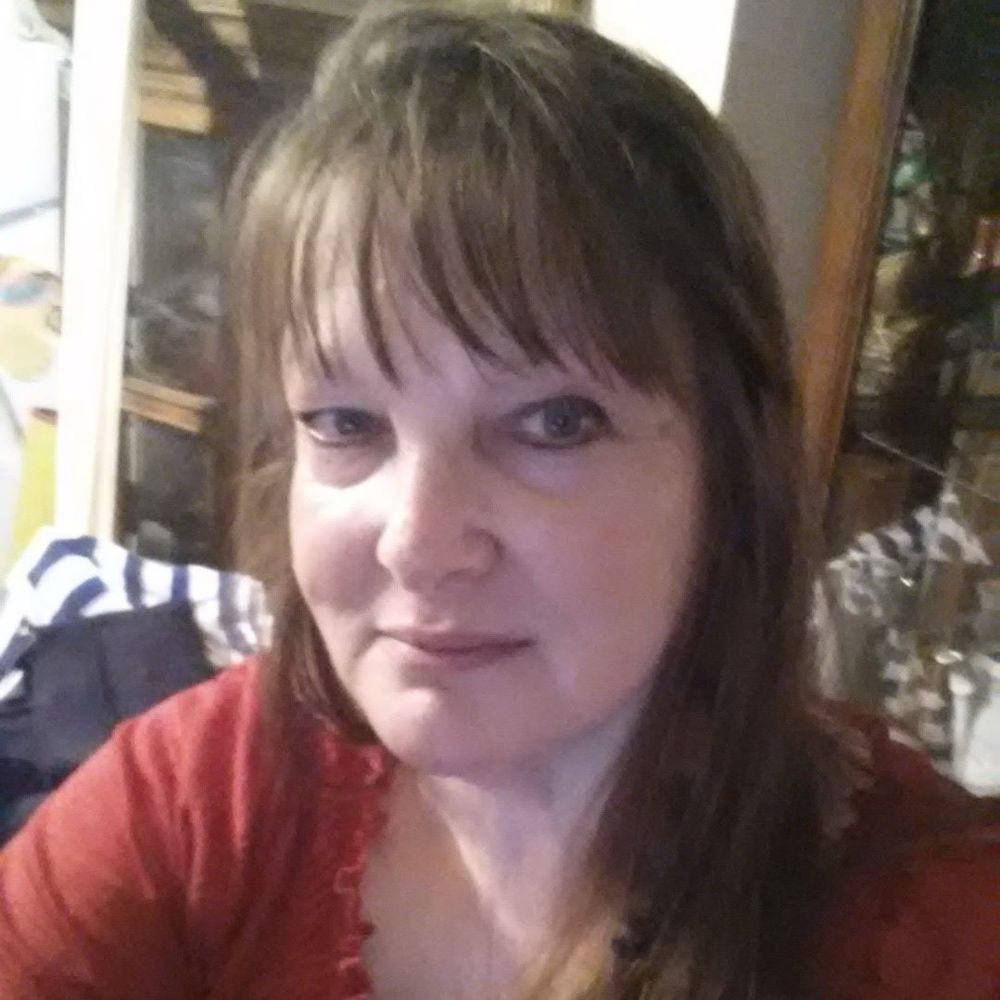 Meet your Posher, Elaine